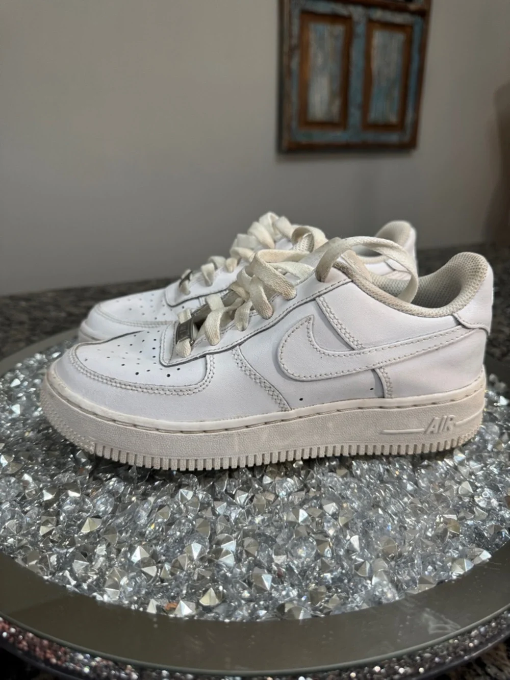 Nike Air Force 1 Big Girl White Low-Top Leather Sneakers EUC 4.5Y